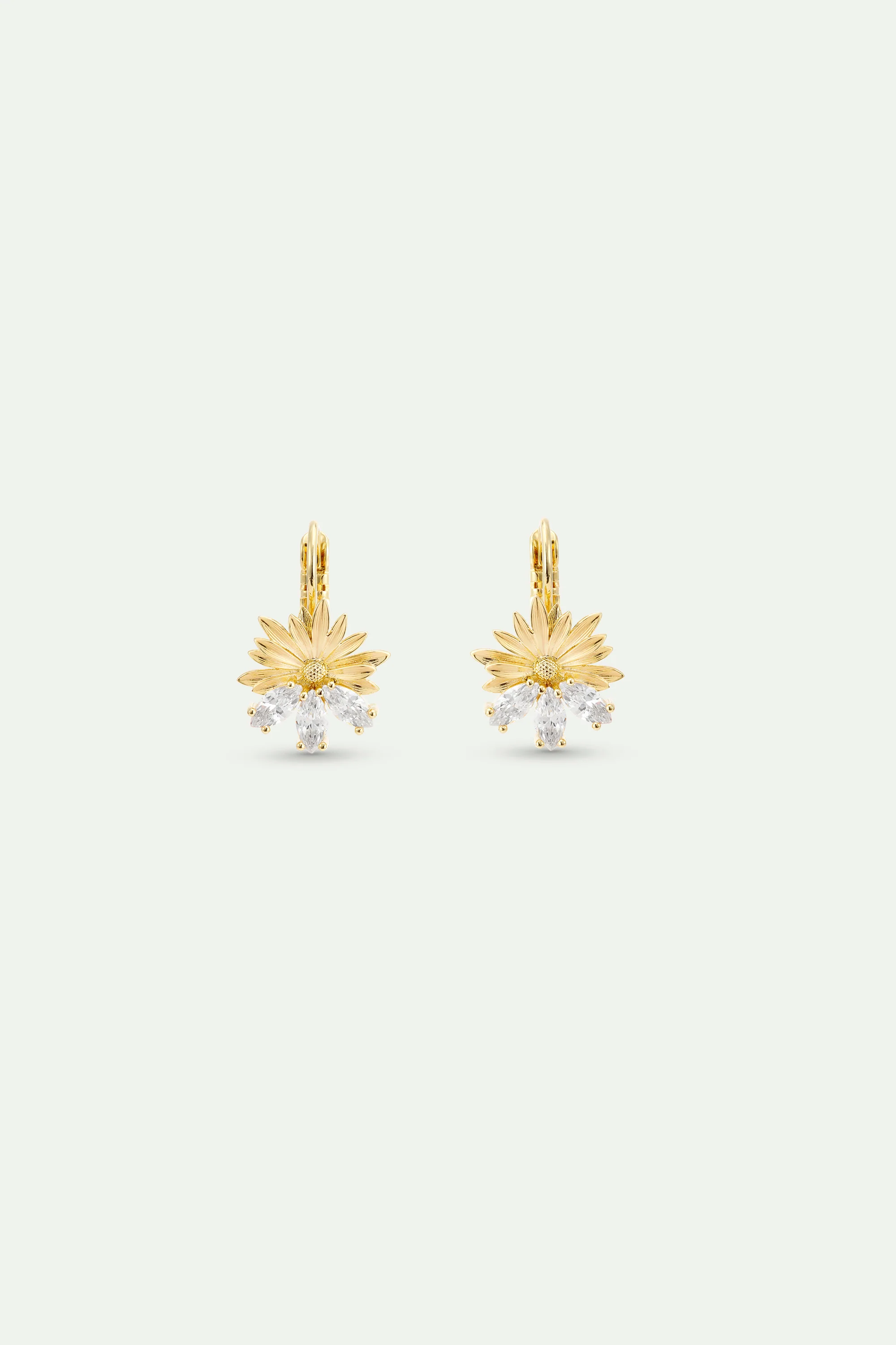 Boucles d'oreilles dormeuses dorées marguerite et pierres blanches