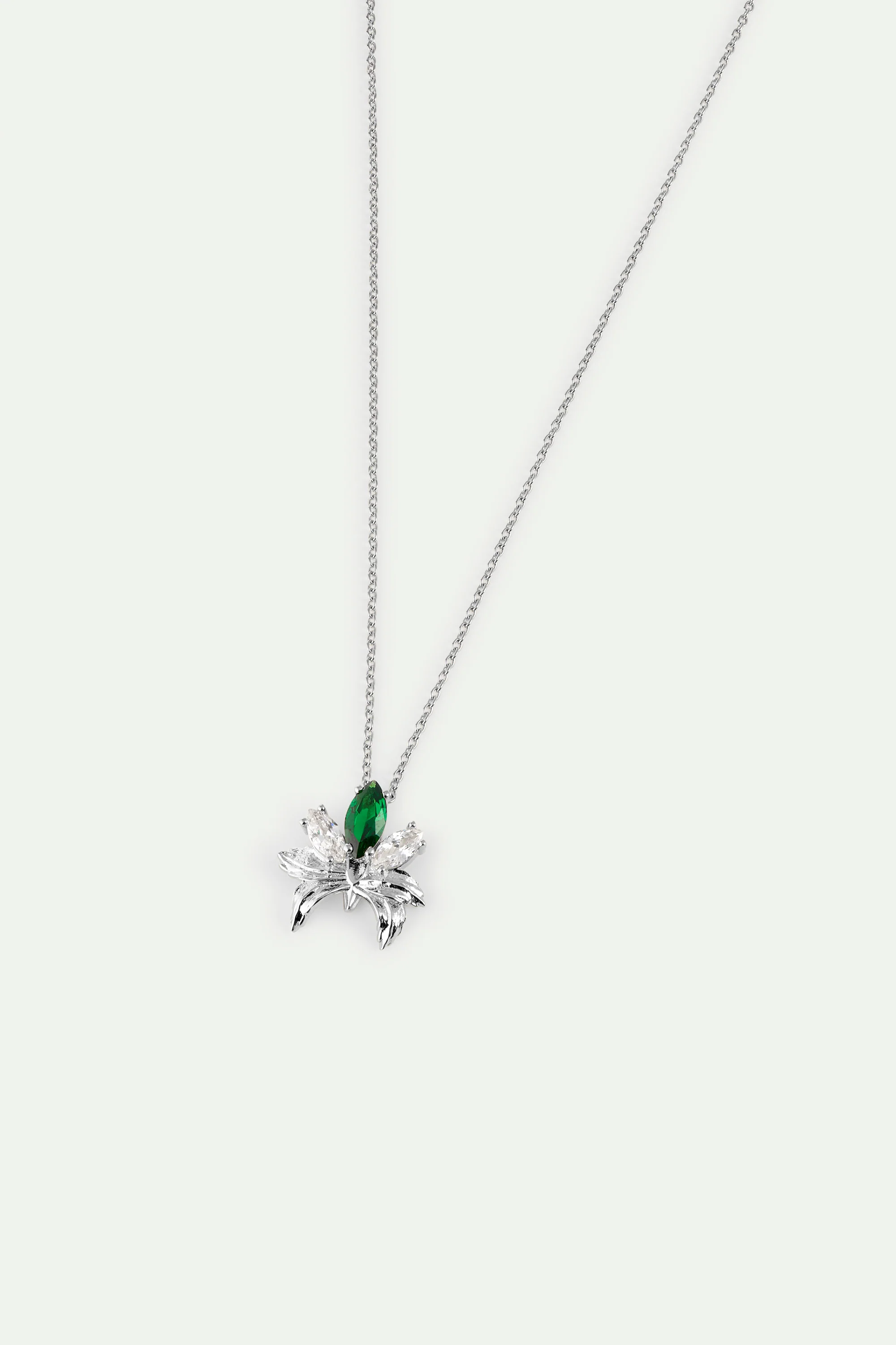 Collier pendentif argenté orchidée et pierres blanches et verte - Image 2