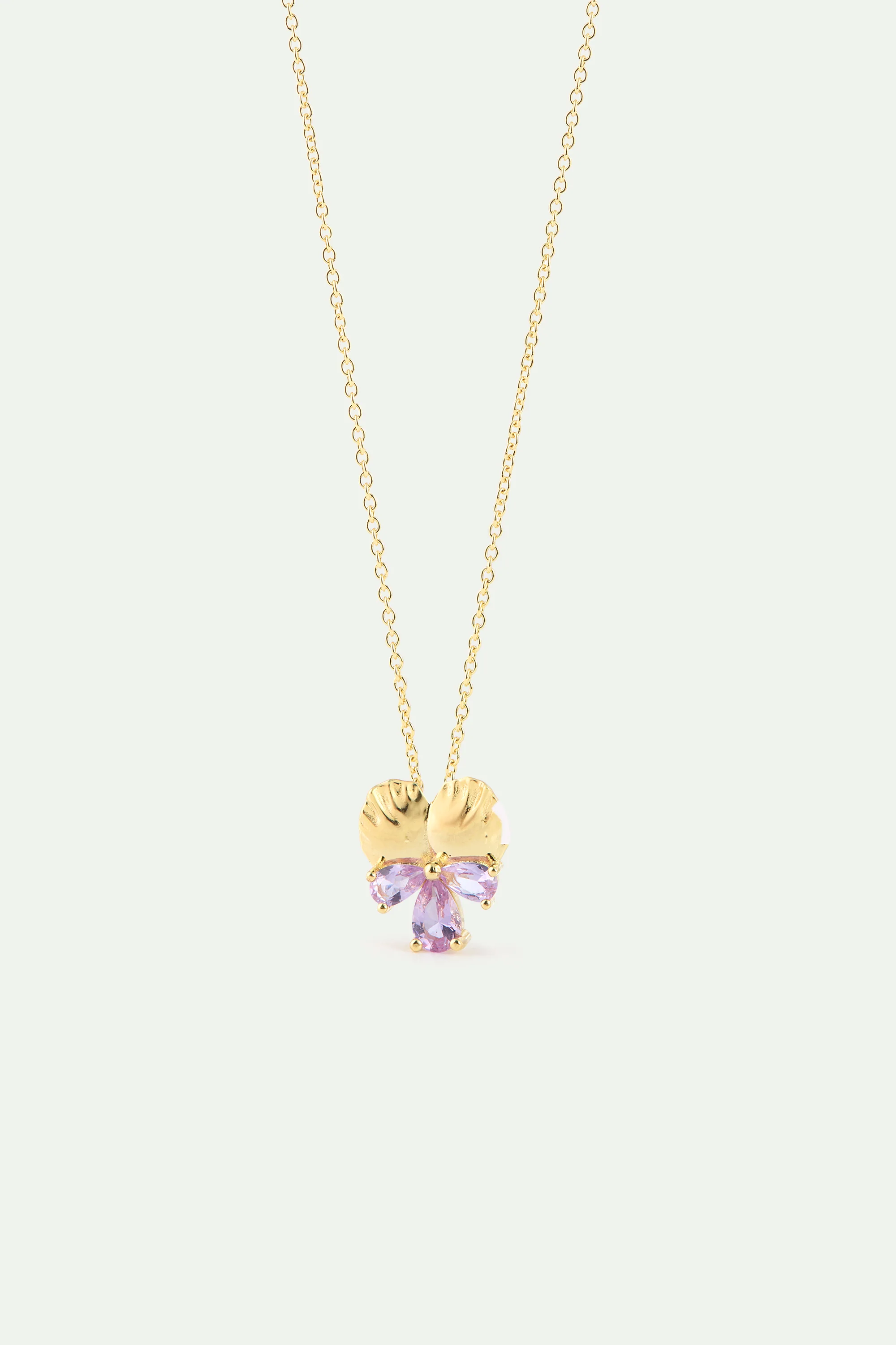 Collier pendentif doré pensée et pierres roses